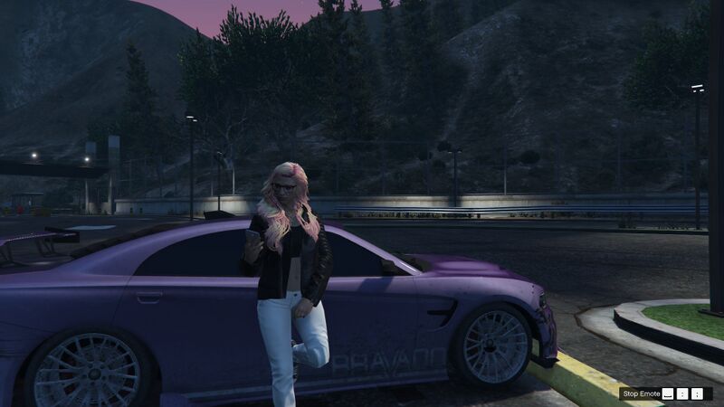 Fichier:Talia Jones Voiture.jpg