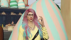 Lucy Miller - Nouveau look.jpg