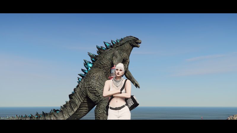 Fichier:Swann et Godzilla.jpg