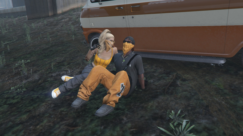 Fichier:Soly & Jah en transac.png