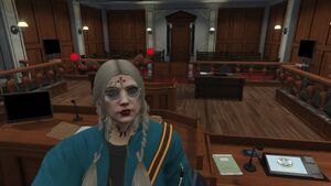 Hazel en visite du tribunal.jpg