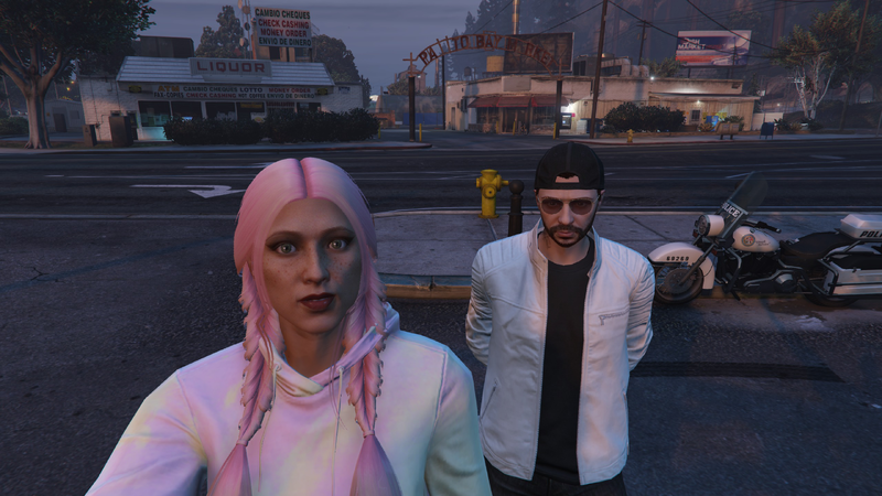 Fichier:John et Lucie.png