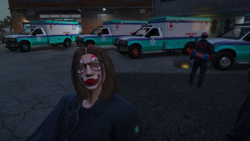 Fichier:Lucy Clown Halloween.jpg