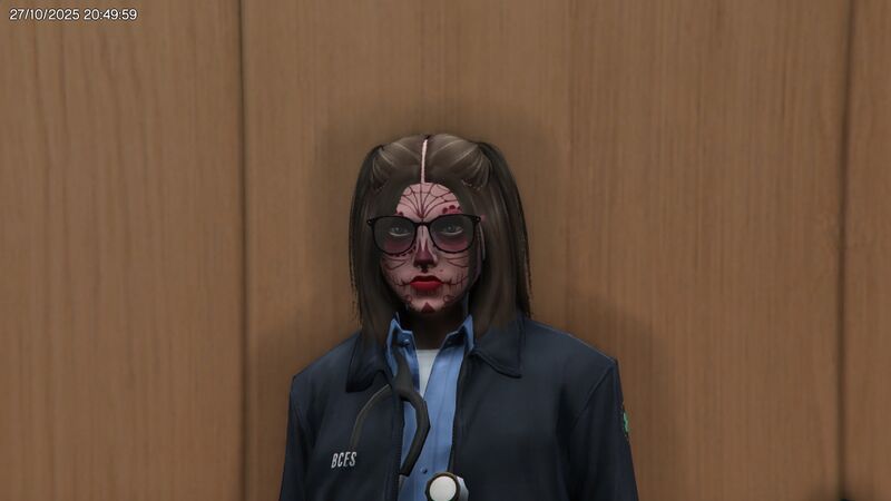 Fichier:Lucy Halloween .jpg